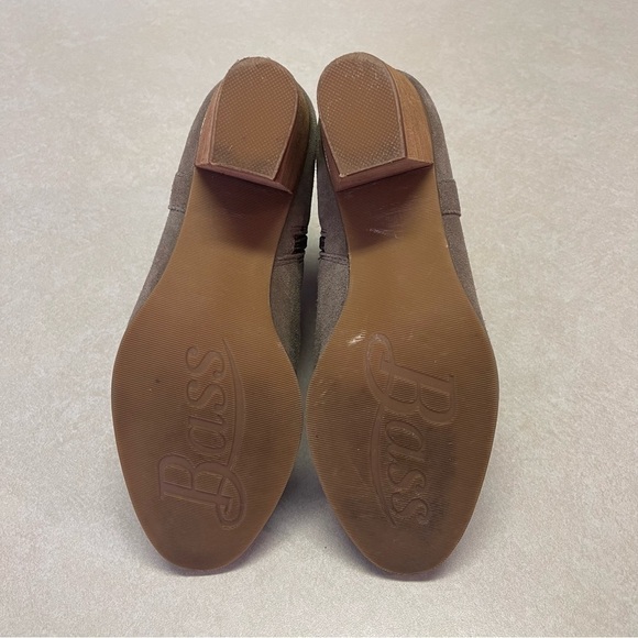 Bass Shiloh Suede Booties Size 7.5 Taupe Side Zip - Picture 4 of 9